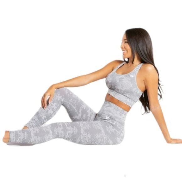 NWT Women's Best Wear CAMO SEAMLESS LEGGINGS COLOR: Grey Size XS - Picture 3 of 9